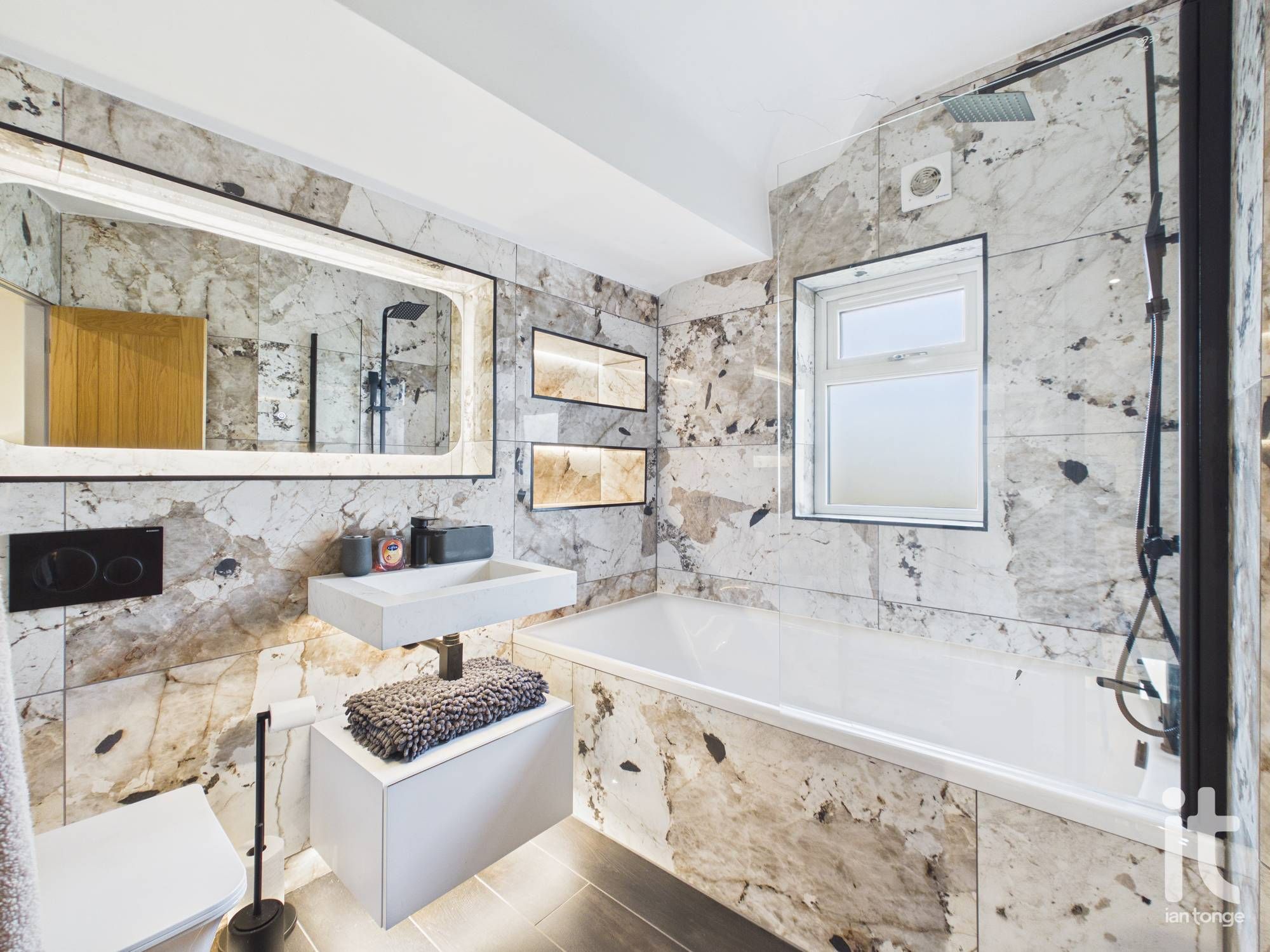 4 bedroom detached house For Sale in Stockport - Photograph 17.