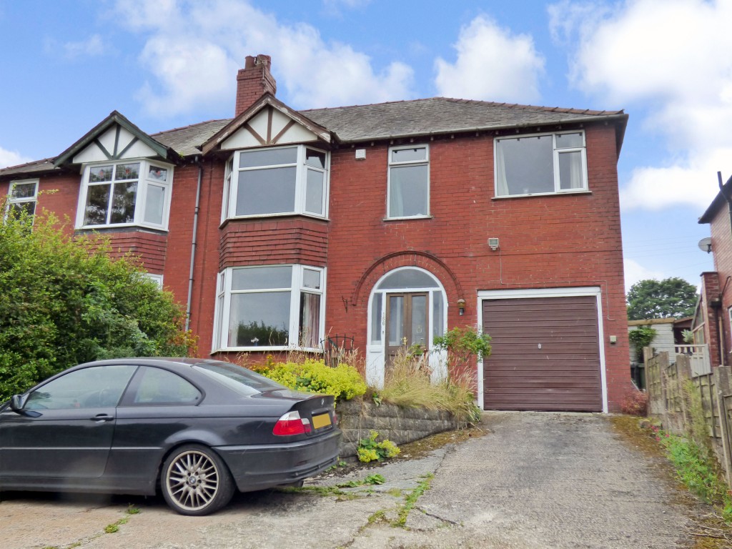 5 Bed Semi-detached House For Sale - Photograph 1