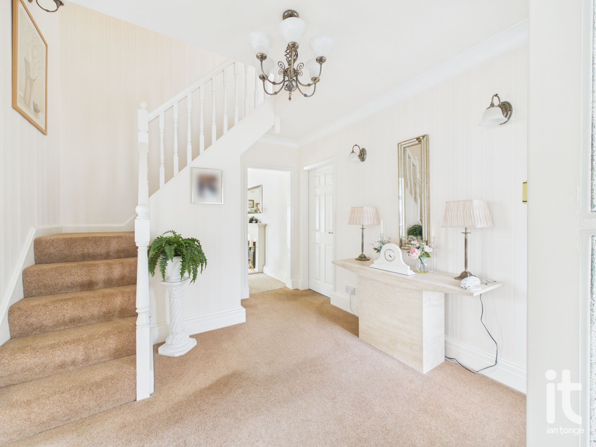 3 bedroom detached bungalow For Sale in Stockport - Photograph 7.