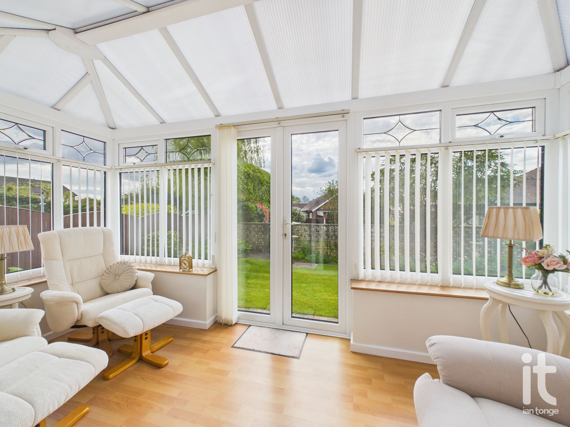 3 bedroom detached bungalow For Sale in Stockport - Property photograph.