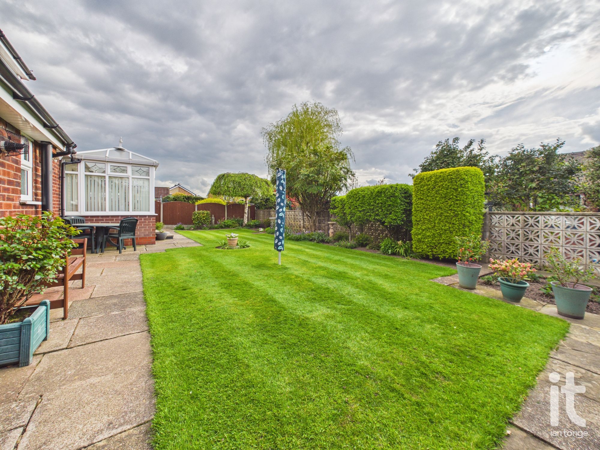 3 bedroom detached bungalow For Sale in Stockport - Photograph 22.