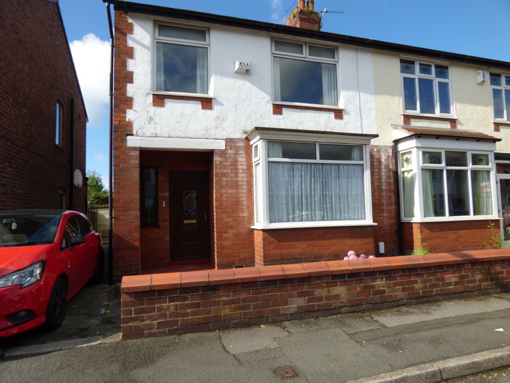 3 Bed Semi-detached House For Sale - Main Image