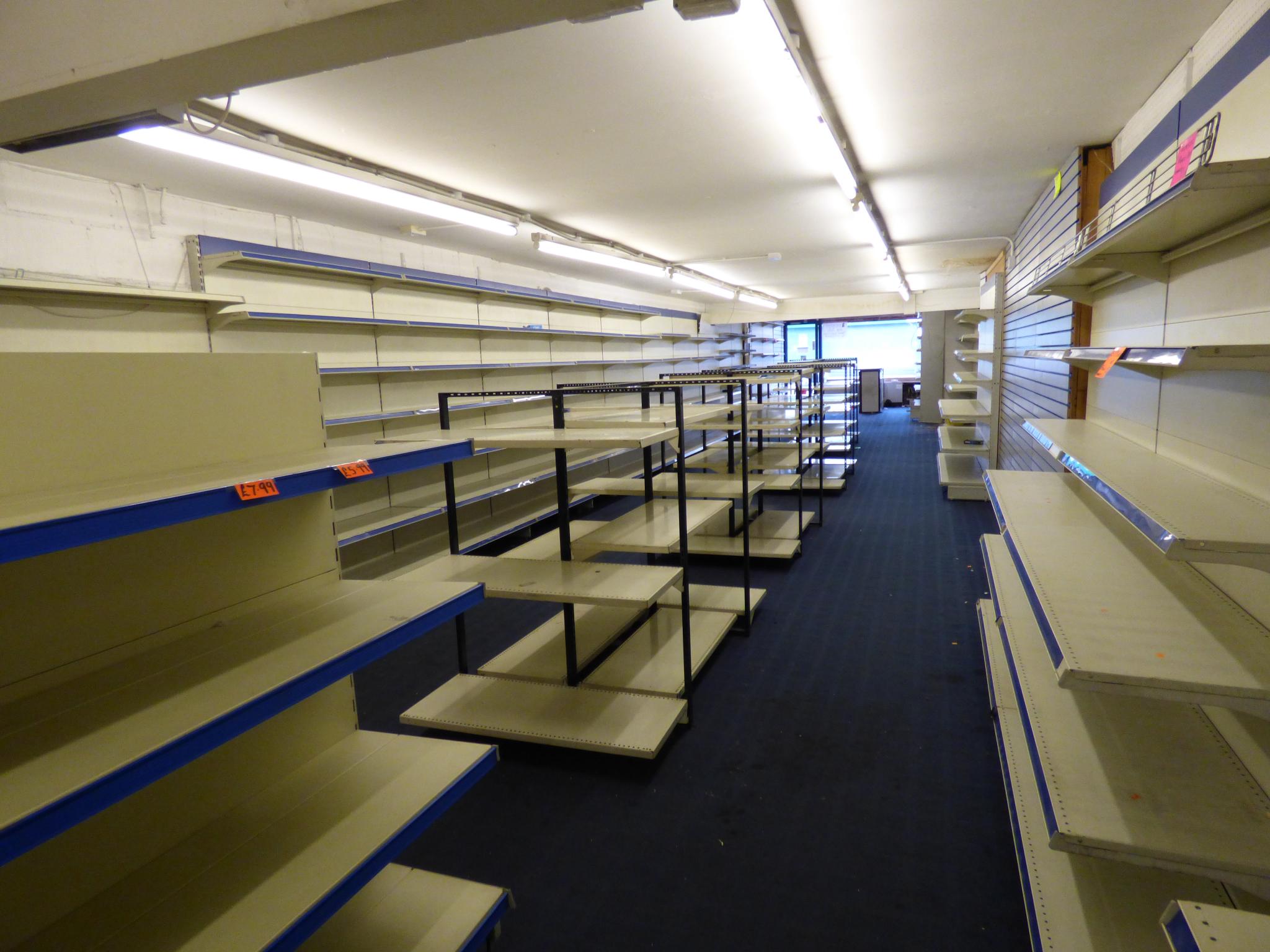 Shop To Rent - Photograph 1