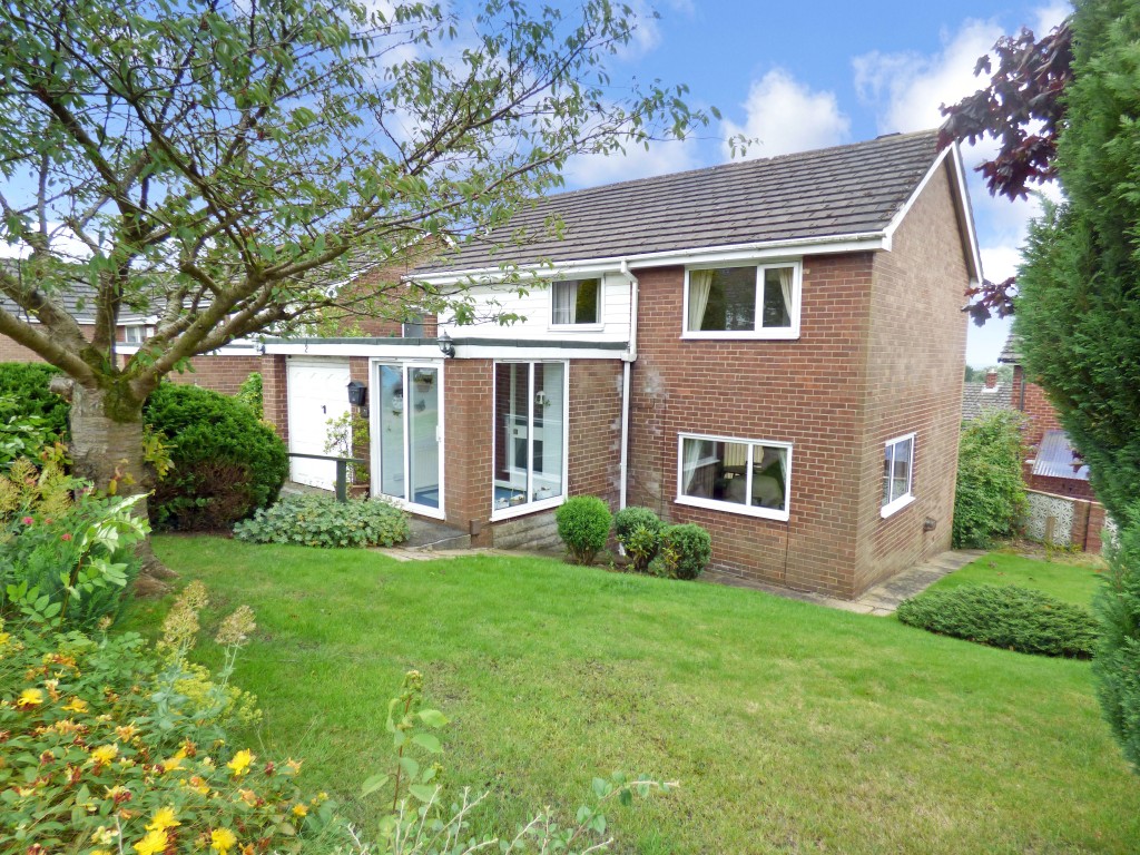 3 Bed Detached House For Sale - Main Image
