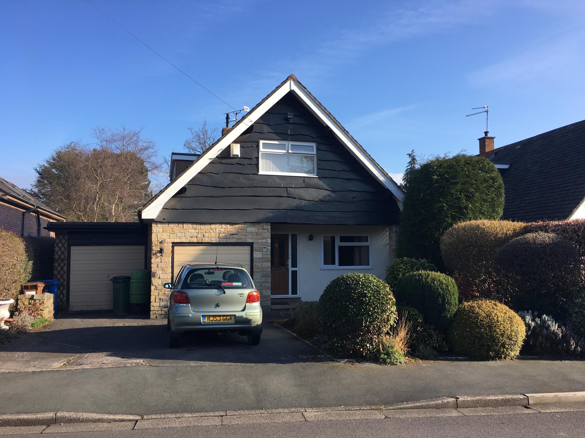 3 Bed Detached House For Sale - Photograph 1