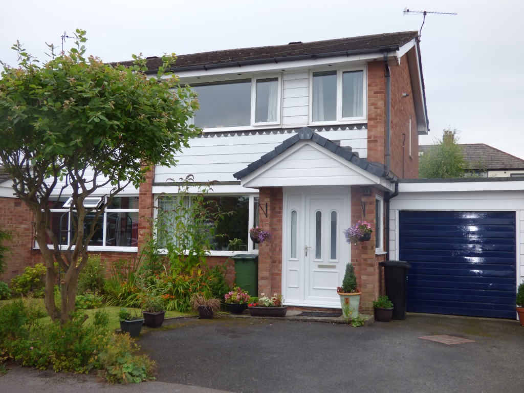 3 Bed Semi-detached House For Sale - v4J0UQI1OCJK