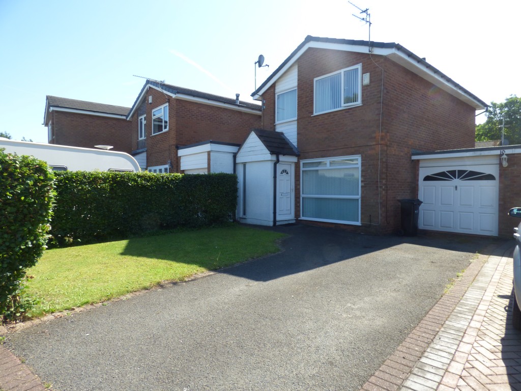 3 Bed Detached House For Sale - Main Image