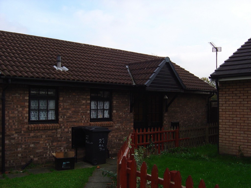 2 bedroom detached bungalow SSTC in Manchester - 0.