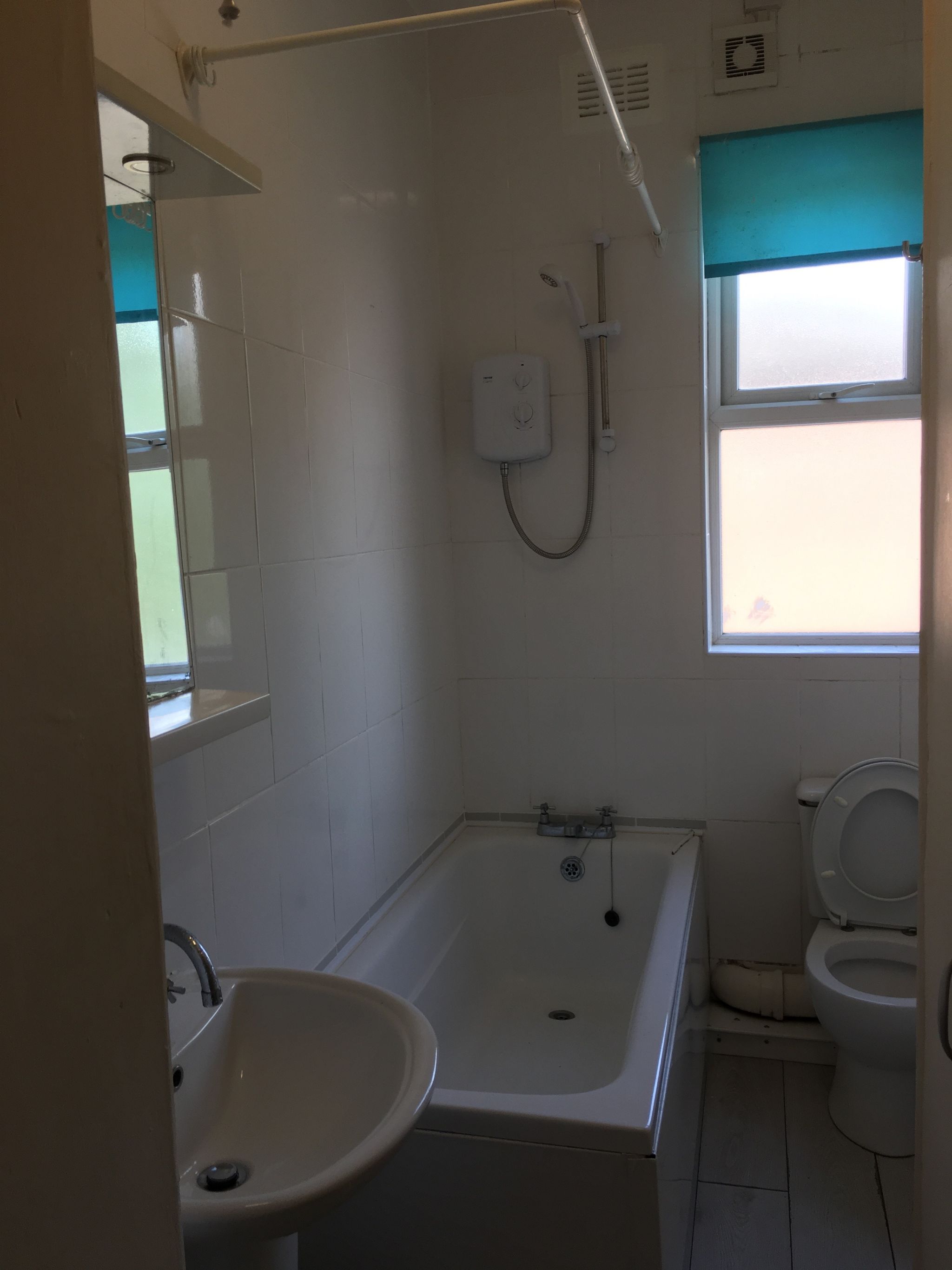 3 bedroom mid terraced house Let Agreed in Manchester - Photograph 5.