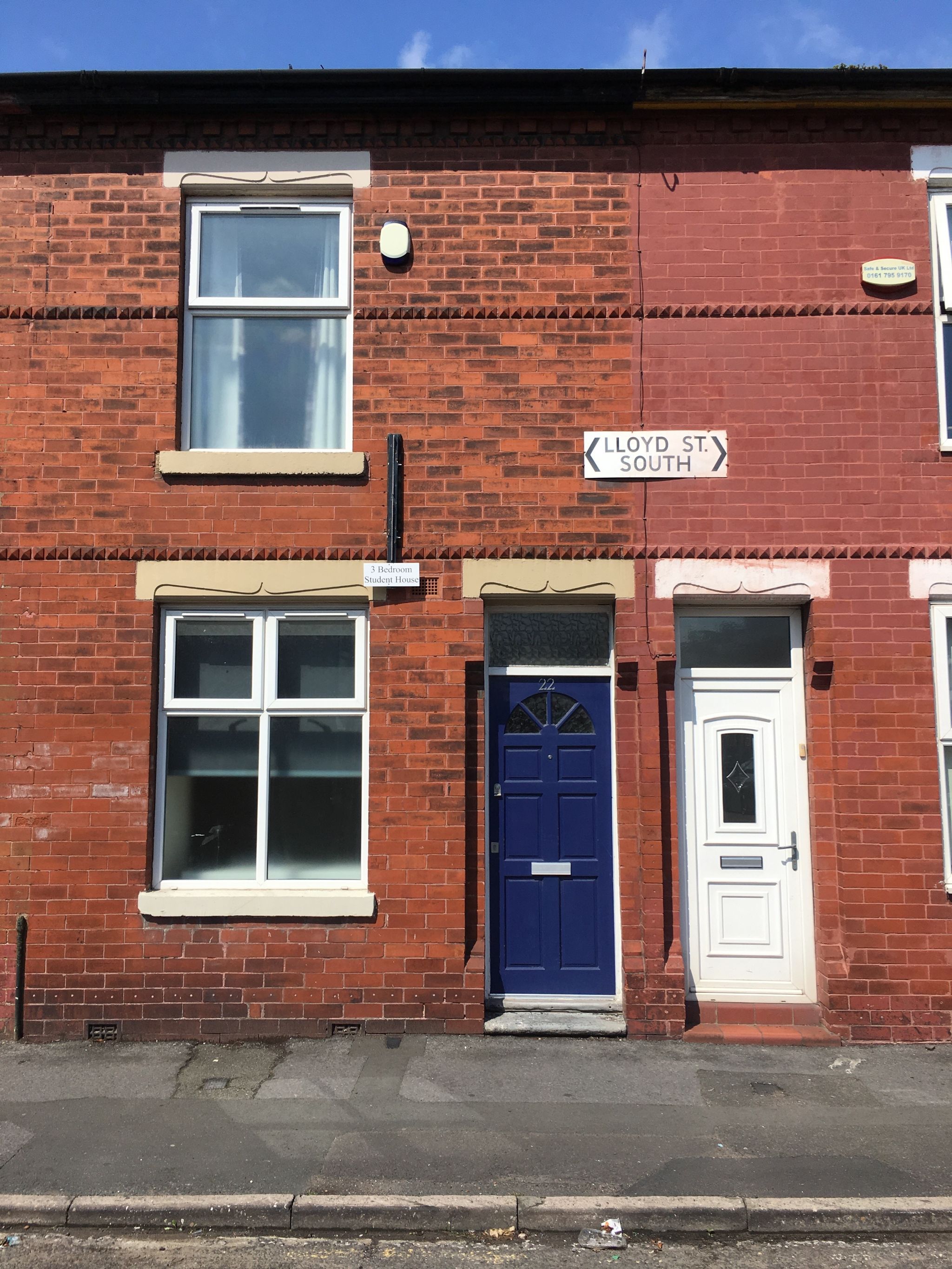 3 bedroom mid terraced house Let Agreed in Manchester - Photograph 1.