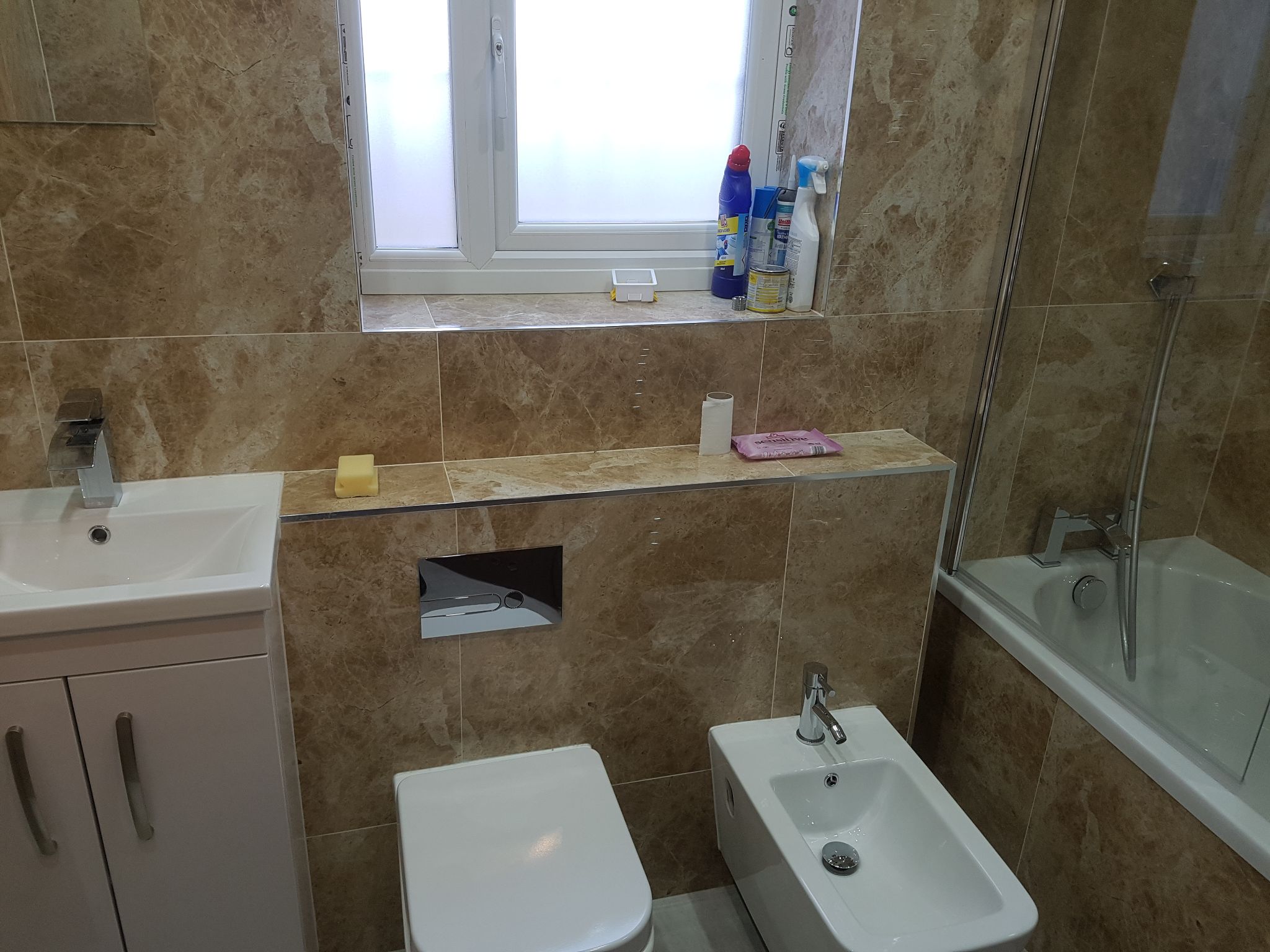 5 bedroom mid terraced house Under Offer in Manchester - Photograph 4.