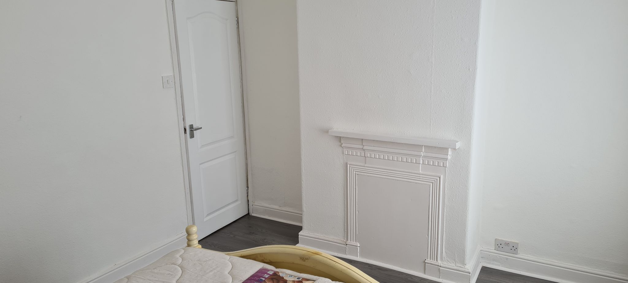 2 bedroom mid terraced house Under Offer in Manchester - Photograph 5.