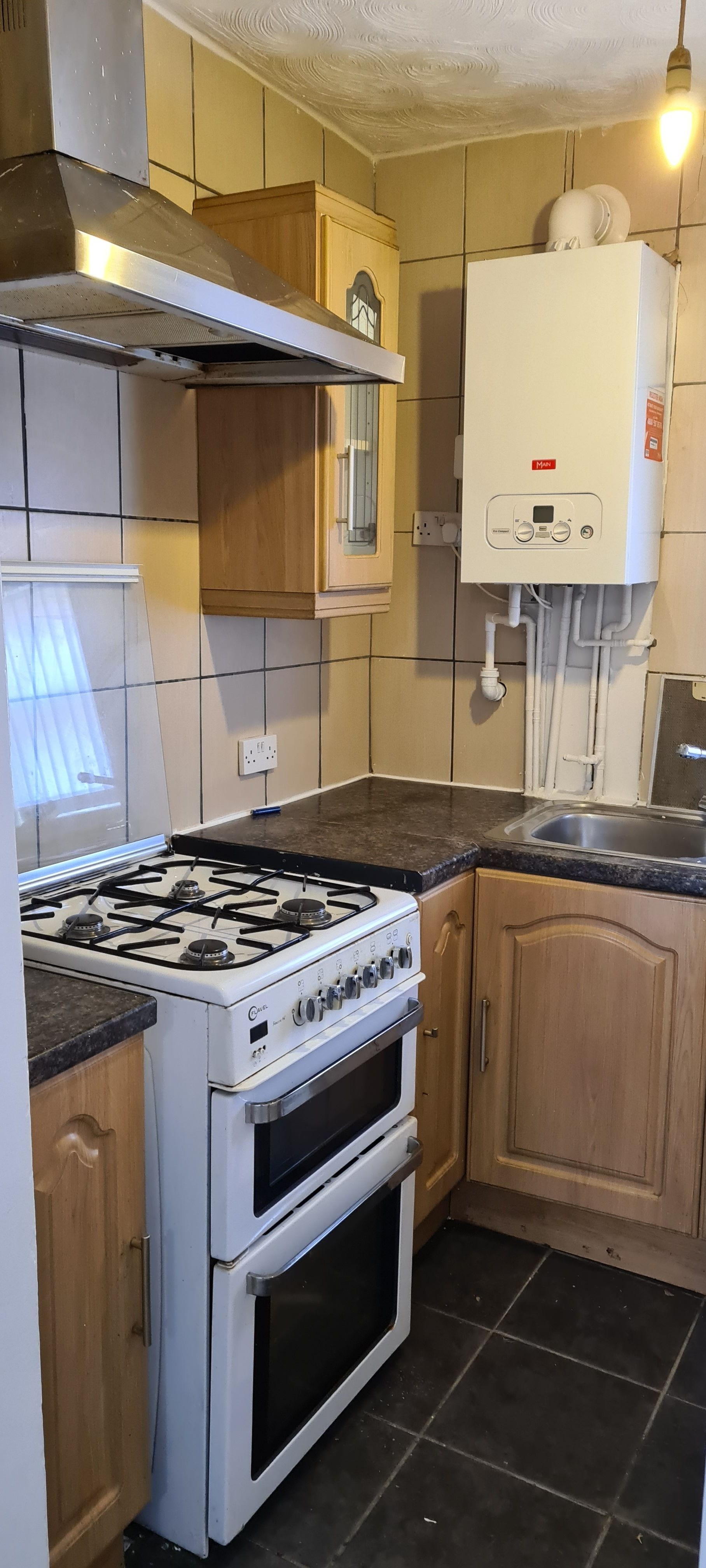 2 bedroom mid terraced house Under Offer in Manchester - Photograph 10.