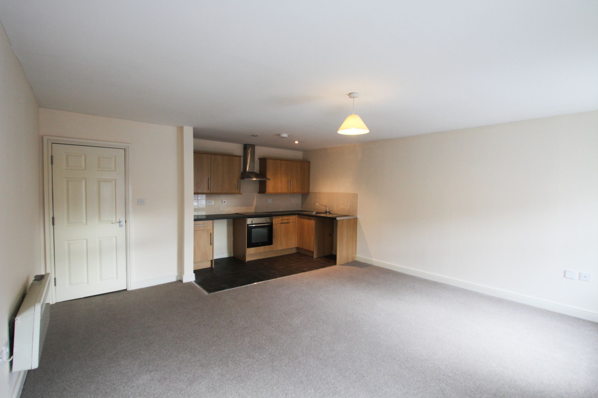 2 bedroom apartment flat/apartment Let in Warrington - Photograph 2