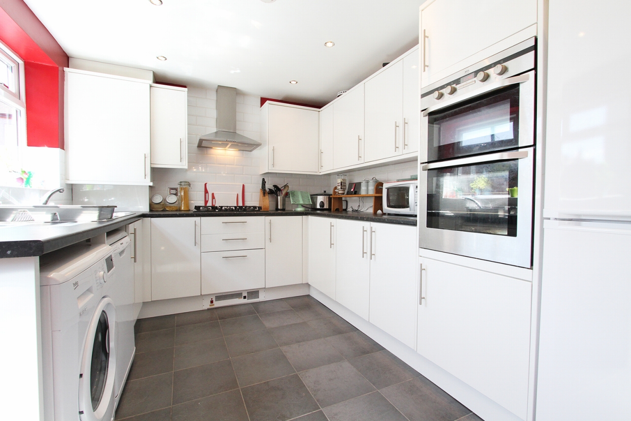 3 bedroom mid terraced house SSTC in Wigan - Photograph 8