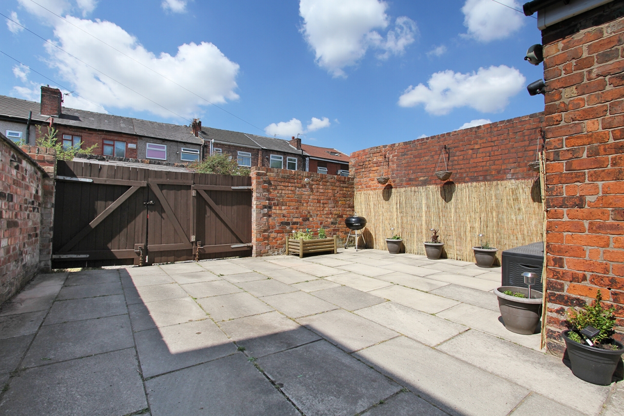 3 bedroom mid terraced house SSTC in Wigan - Photograph 9