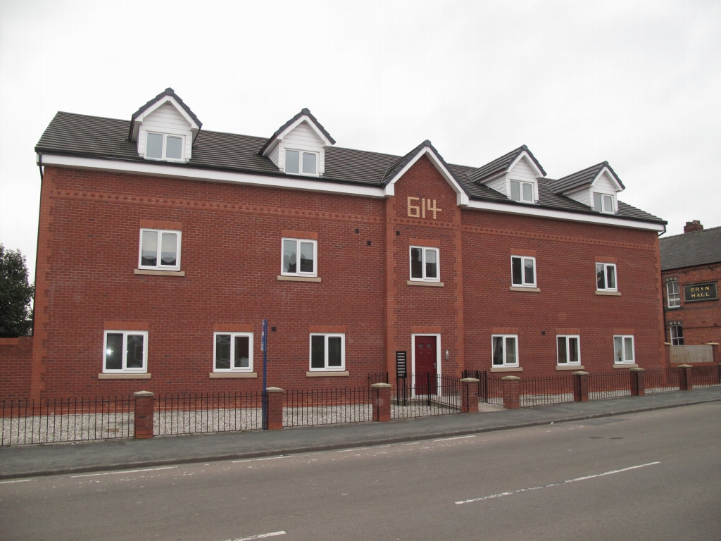 1 bedroom apartment flat/apartment To Let in Wigan - Front