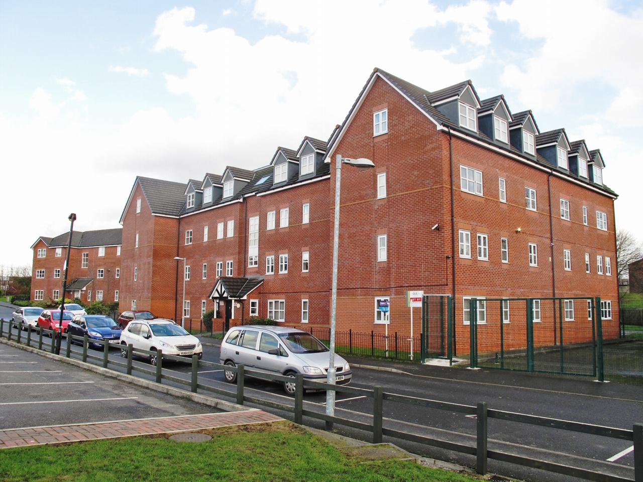 2 bedroom apartment flat/apartment For Sale in Wigan - Photograph 1