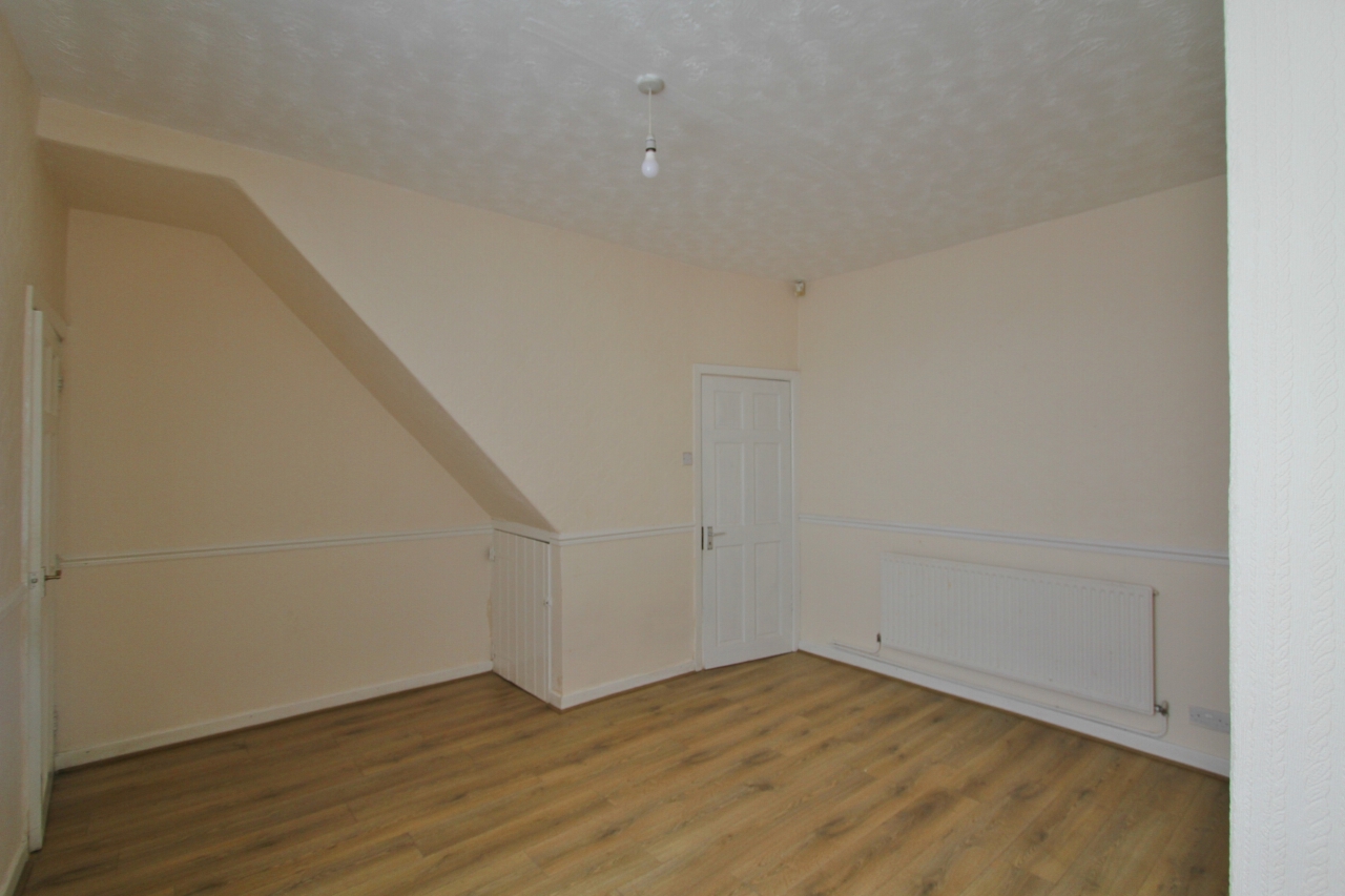 Elephant Lane, Thatto Heath, St Helens, WA9 5EL 2 bedroom mid