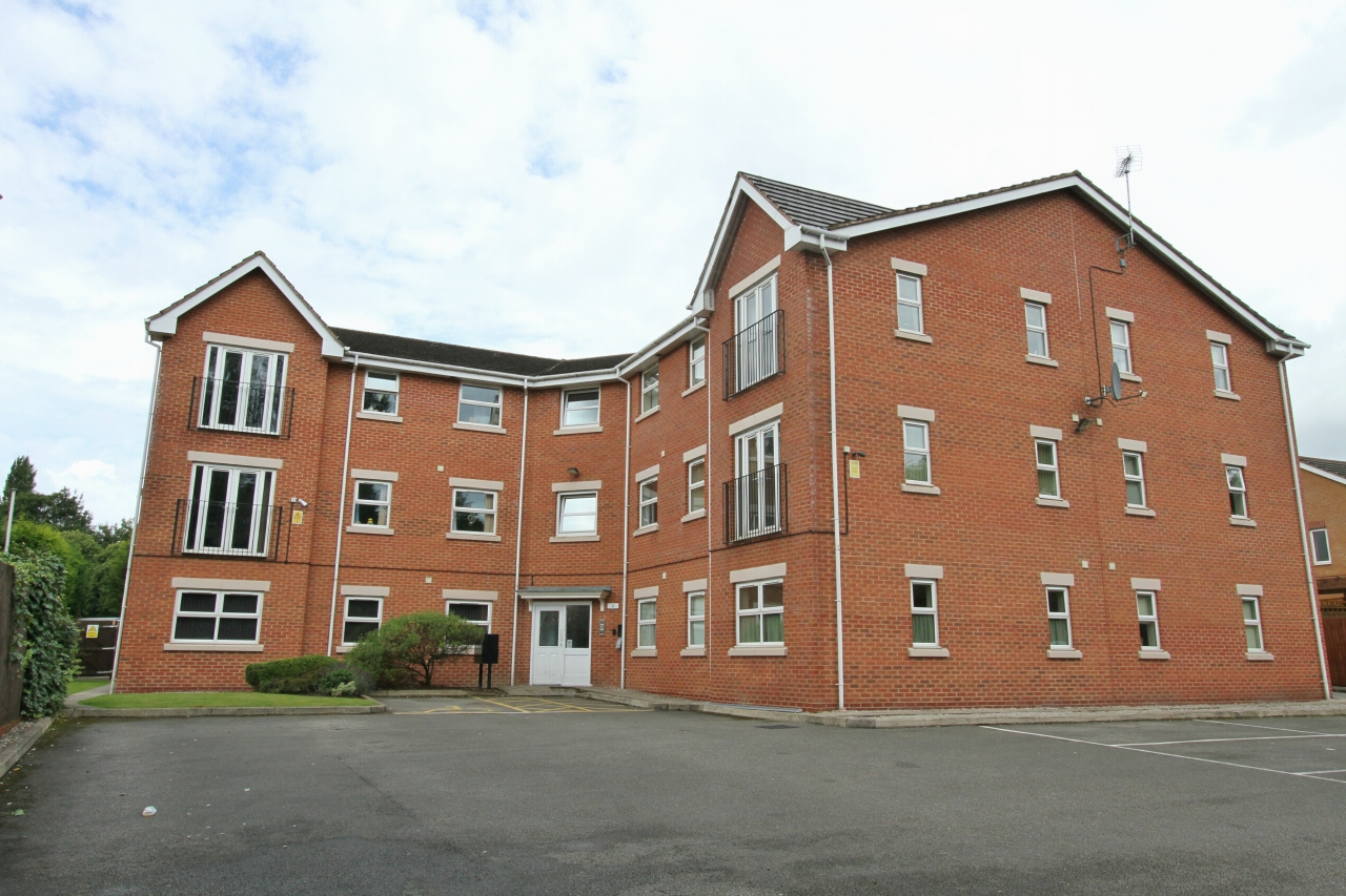 2 bedroom apartment flat/apartment Let in St Helens - Main Image