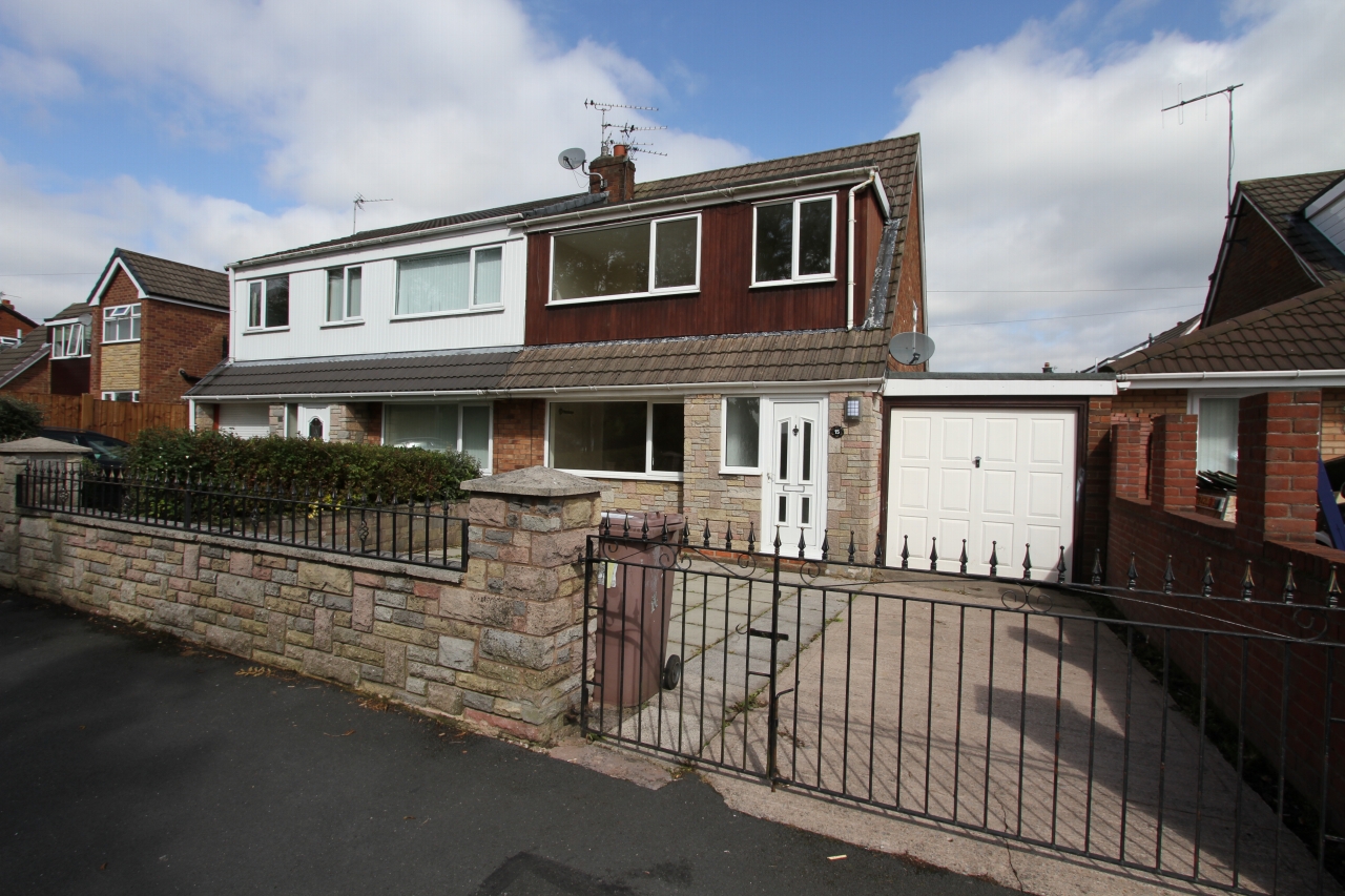 3 bedroom semi-detached house For Sale in St Helens - Photograph 1