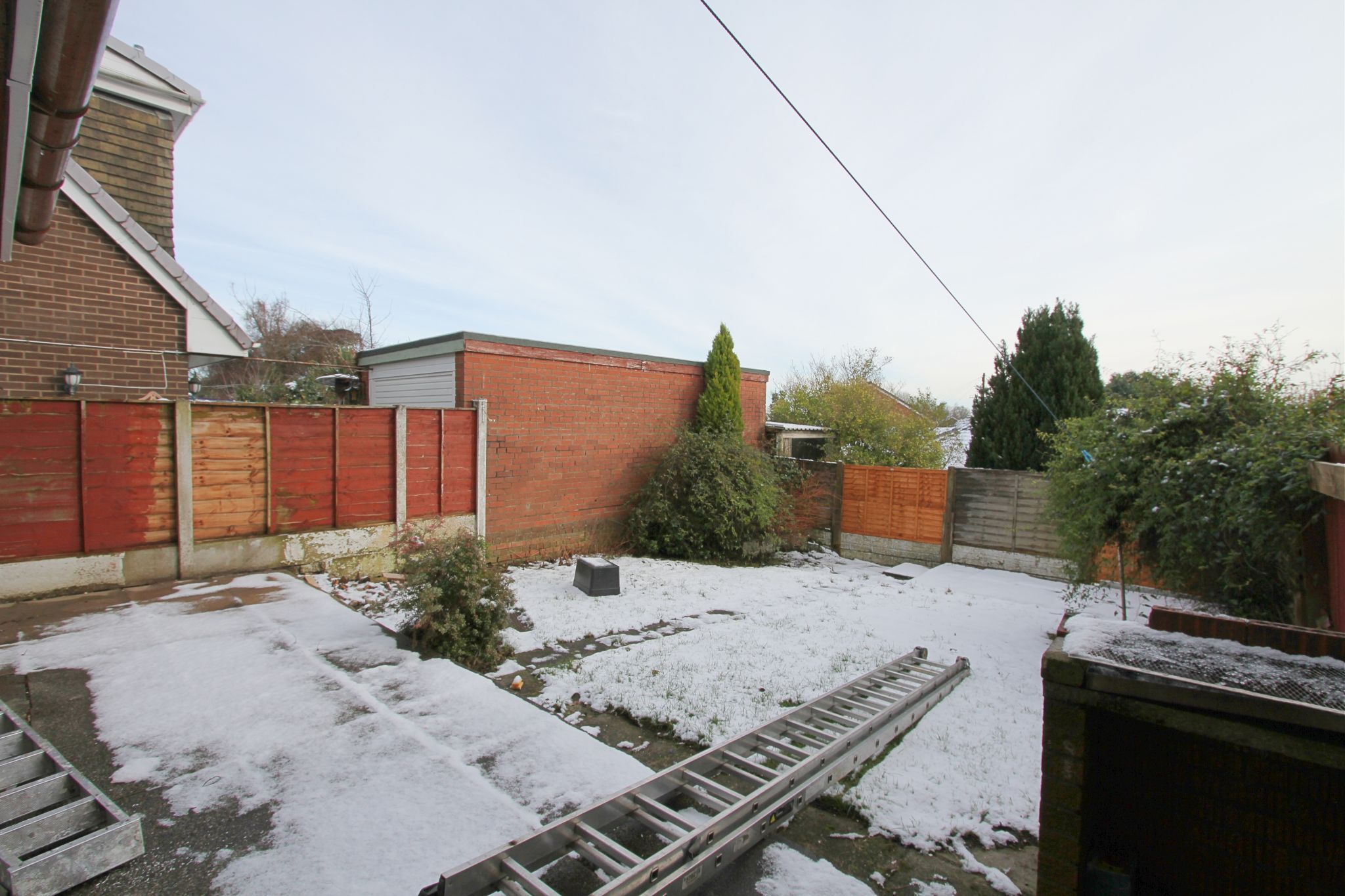 3 bedroom semi-detached house Let in Wigan - Photograph 13