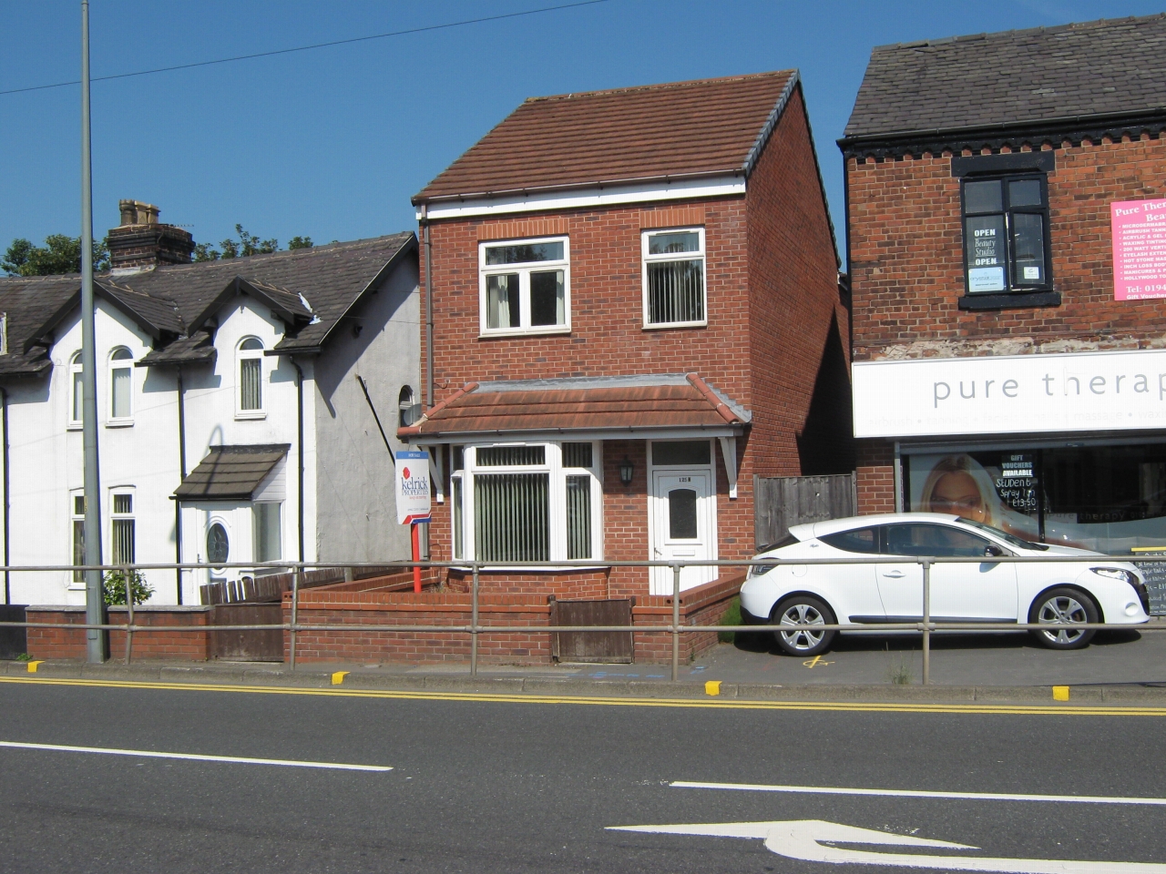 2 bedroom apartment flat/apartment To Let in Wigan - Photograph 1