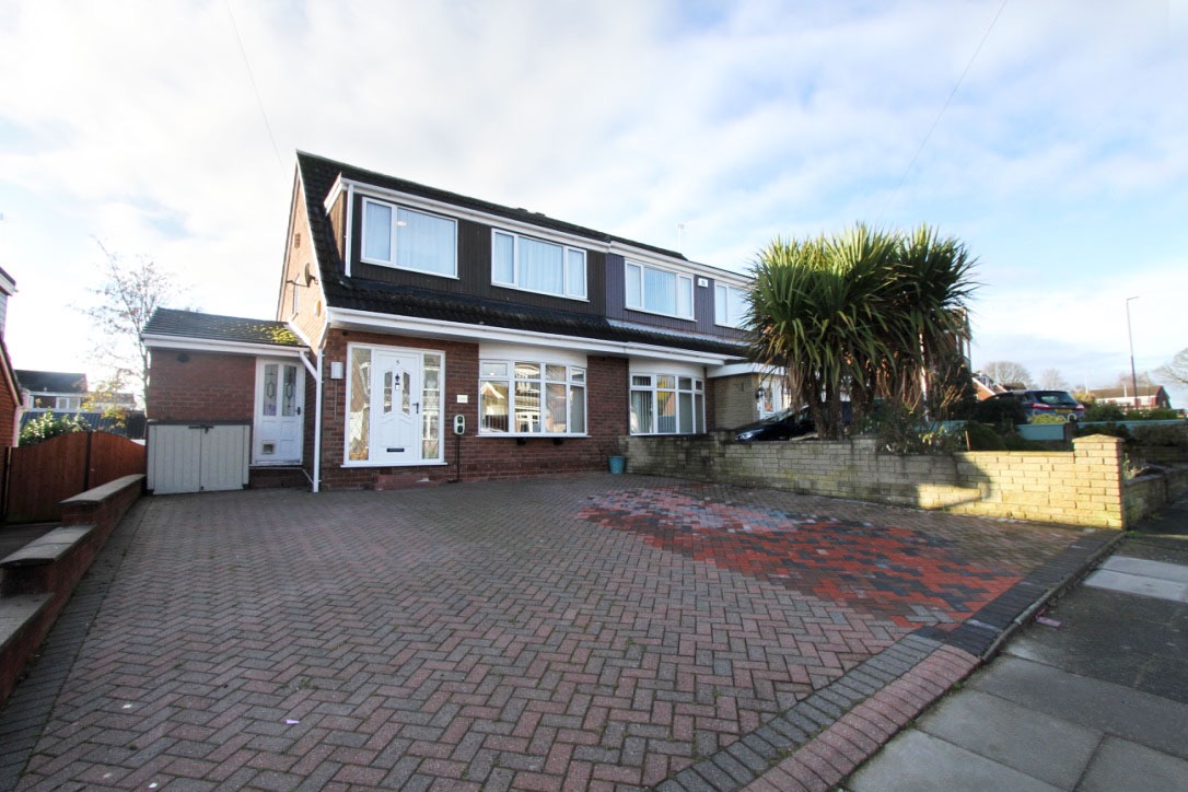 3 bedroom semi-detached house For Sale in Wigan - Front