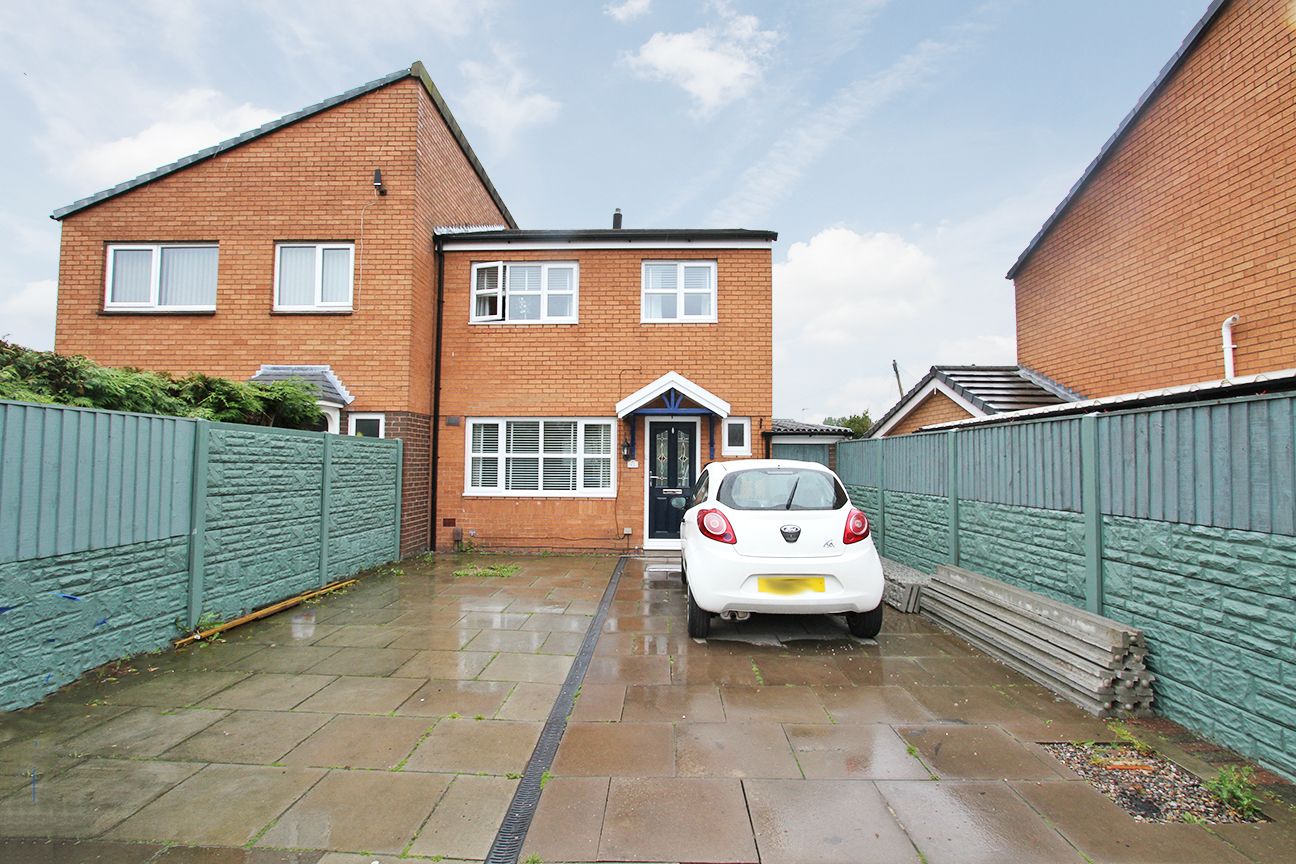 3 bedroom semi-detached house For Sale in Wigan - Front