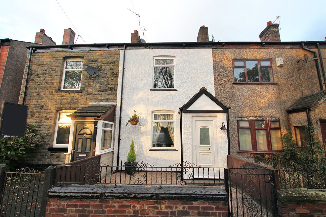 2 bedroom mid terraced house SSTC in Warrington - Front