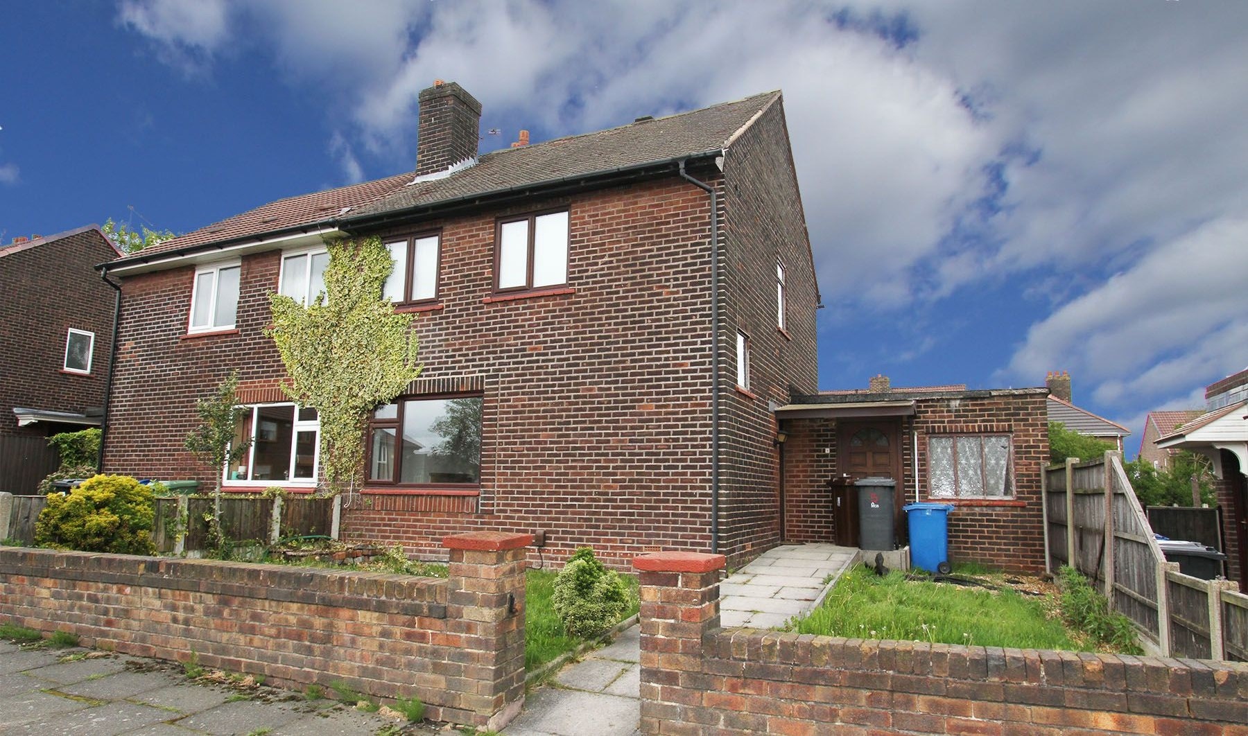 Regent Avenue, AshtoninMakerfield, Wigan, WN4 0AX 2 bedroom semi