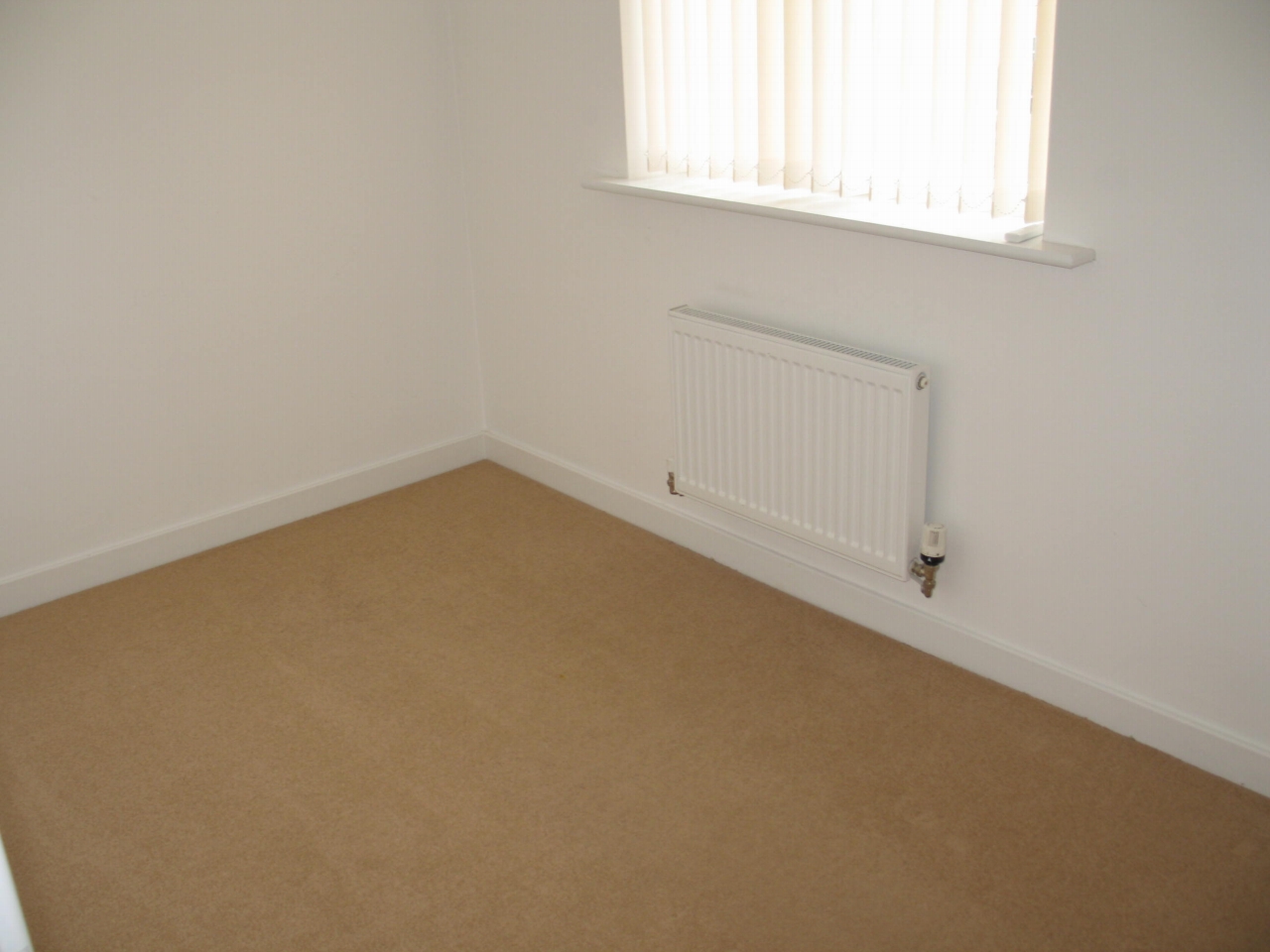 4 bedroom detached house For Sale in Wigan - Bedroom 3