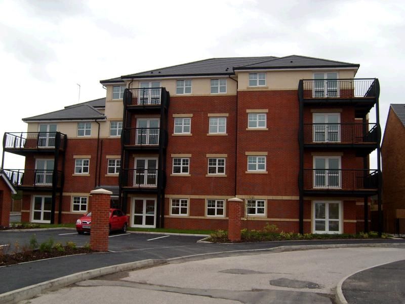 2 bedroom apartment flat/apartment To Let in St. Helens - Photograph 1