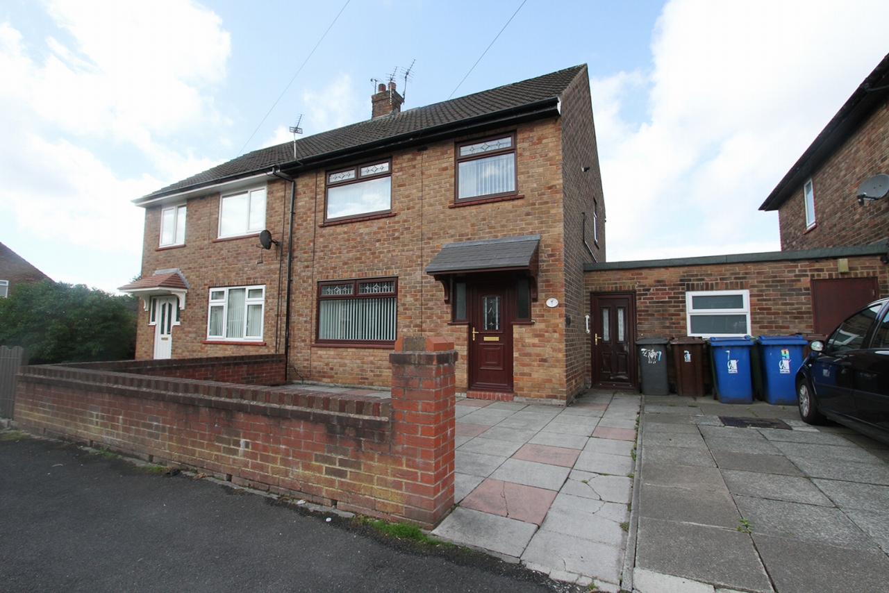 3 bedroom semi-detached house For Sale in Wigan - Photograph 1
