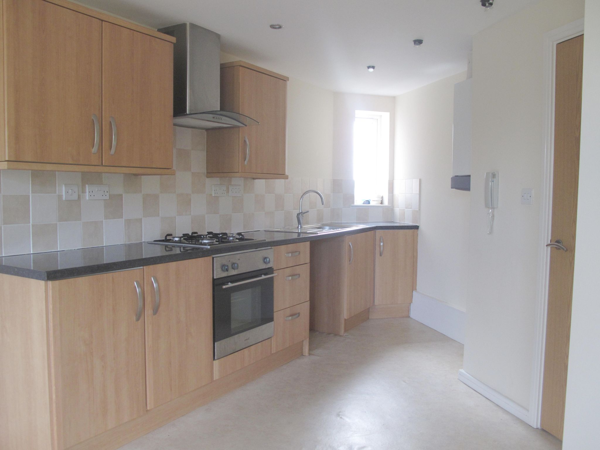2 bedroom apartment flat/apartment To Let in Golborne - Kitchen