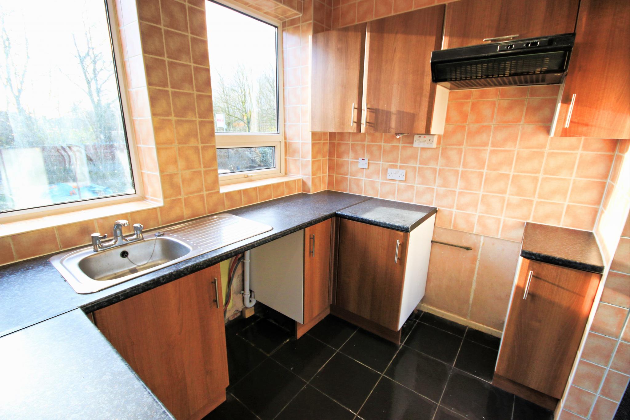 3 bedroom semi-detached house To Let in Wigan - Kitchen.