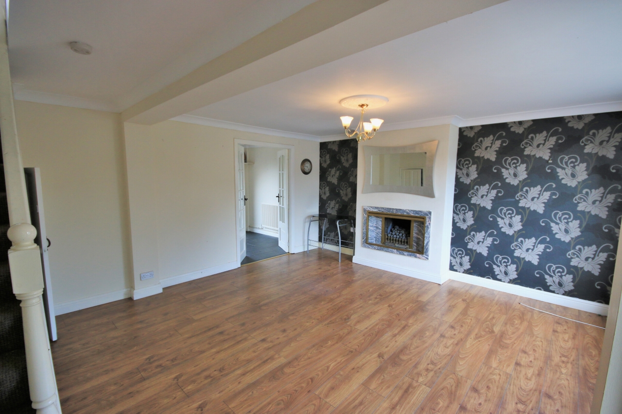 4 bedroom barn conversion house To Let in Wigan - Property photograph.