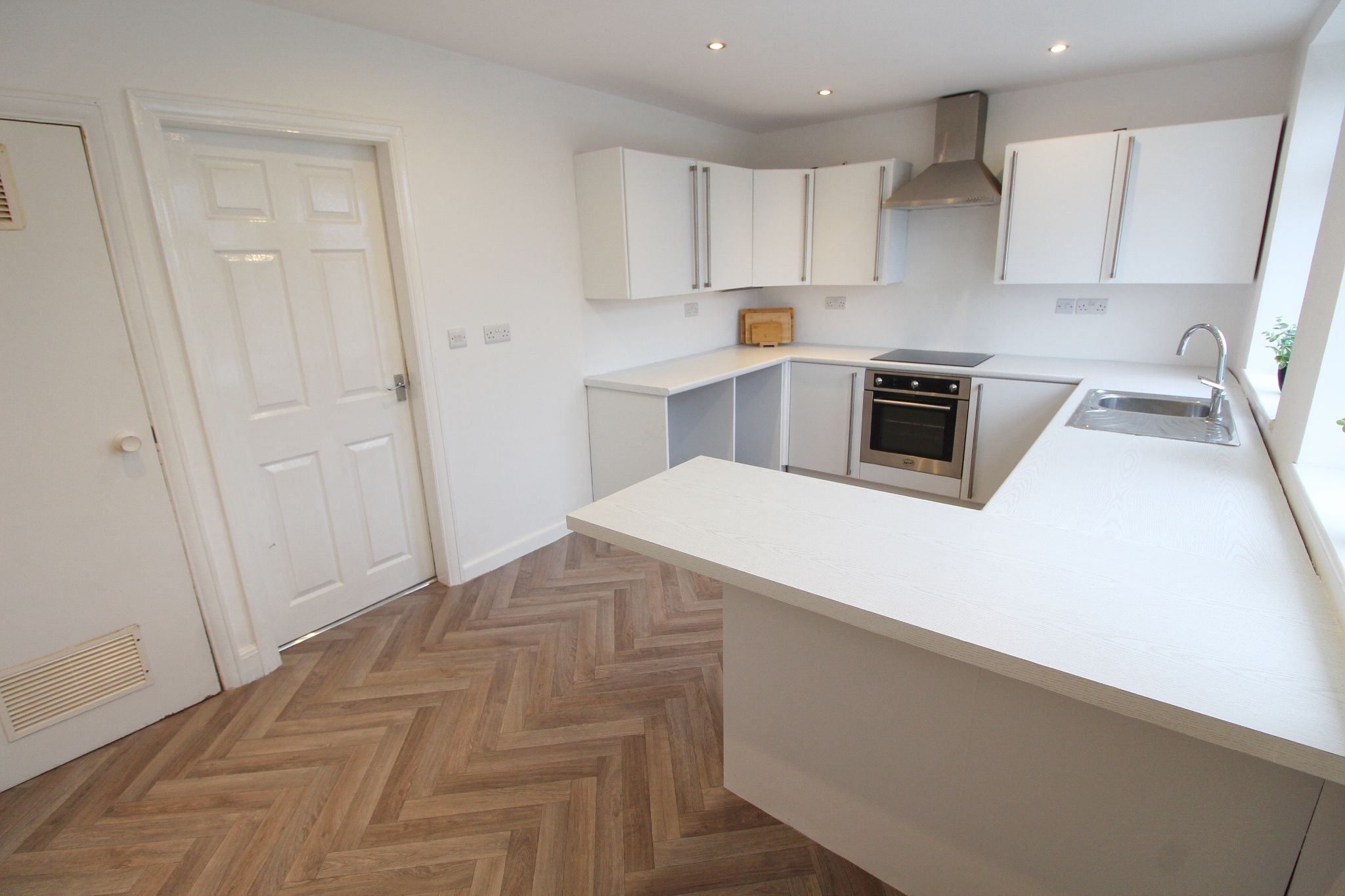 2 bedroom semi-detached house To Let in Wigan - Photograph 6.