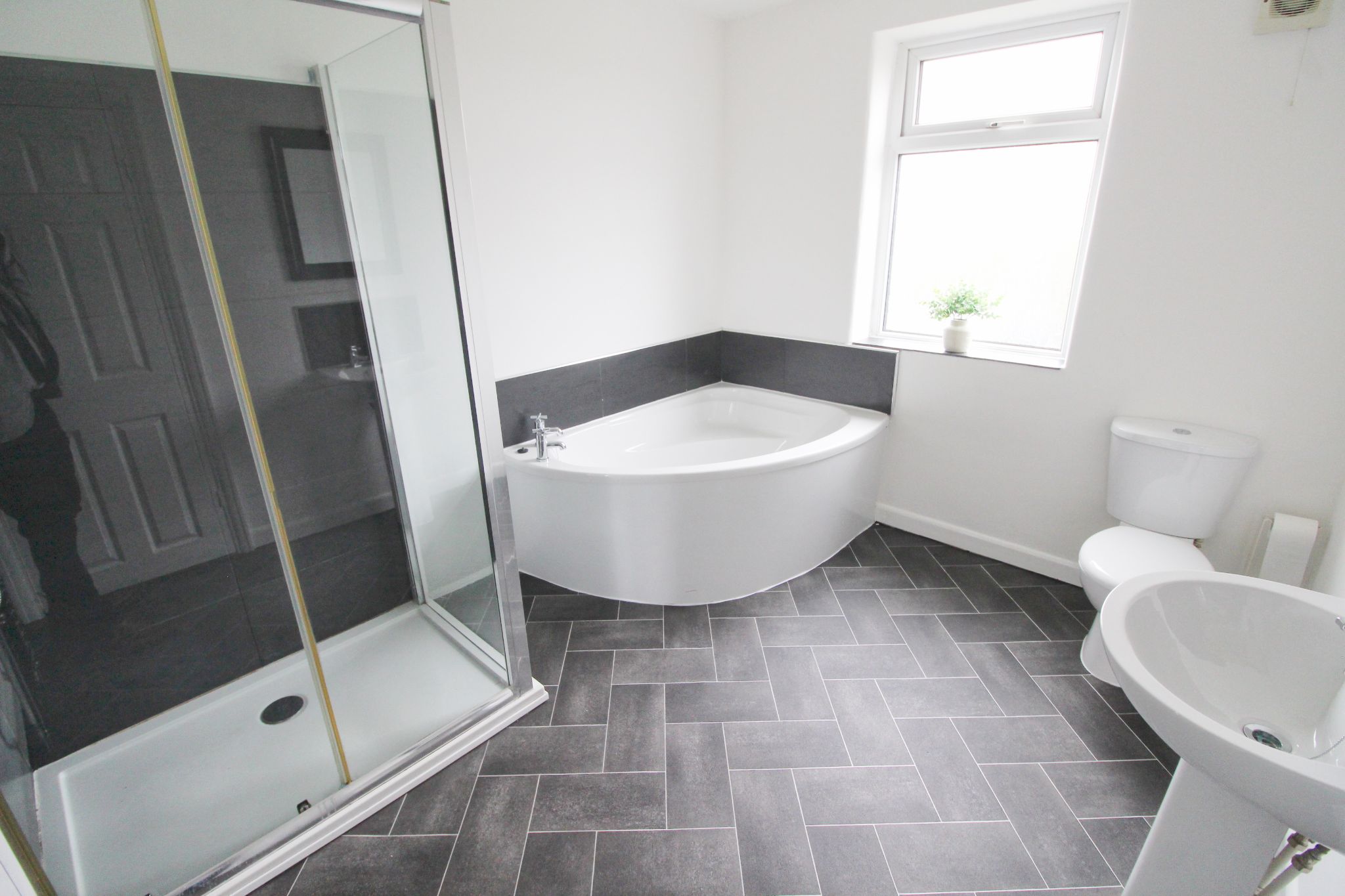 2 bedroom semi-detached house To Let in Wigan - Photograph 11.