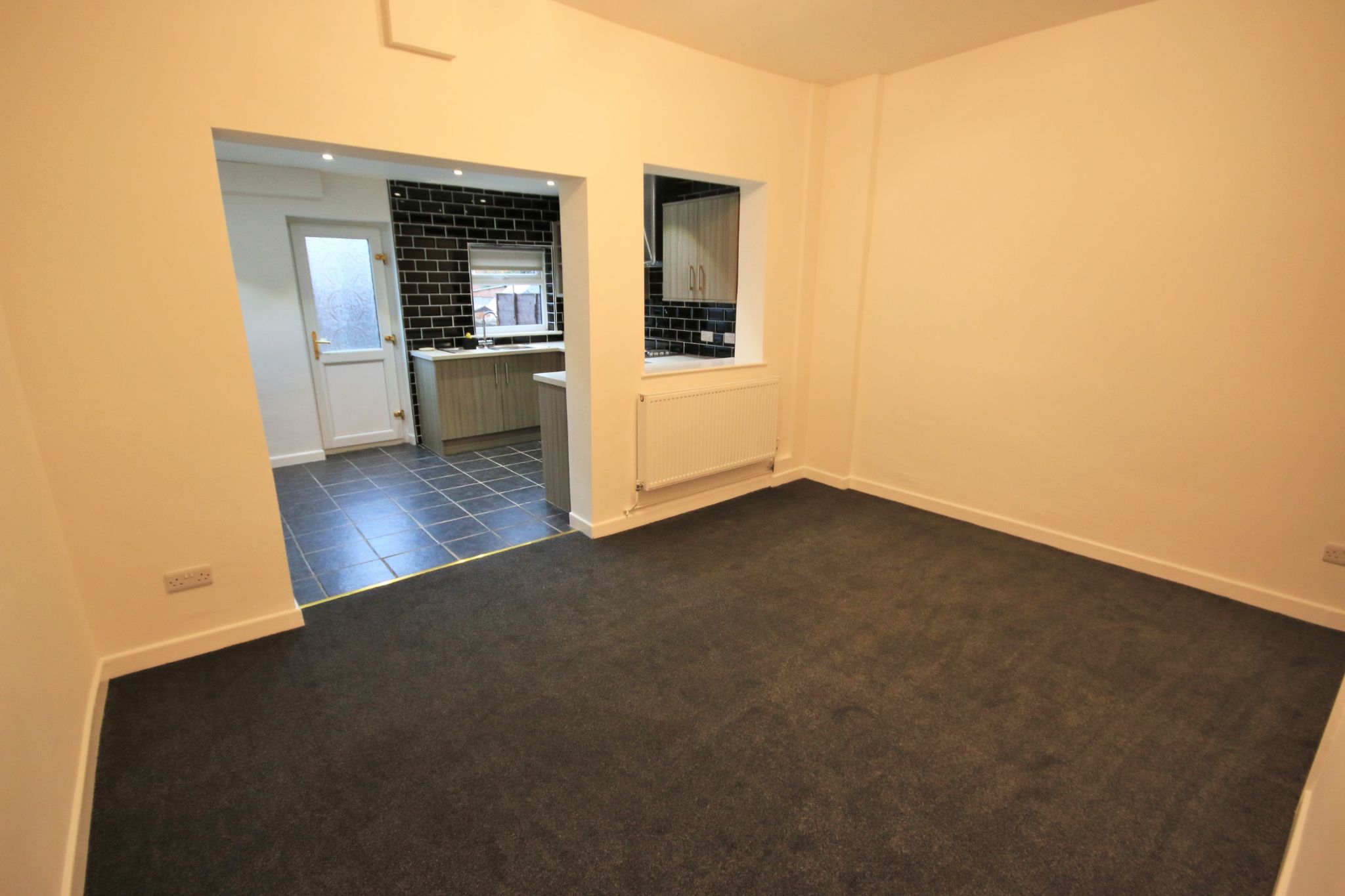 2 bedroom mid terraced house To Let in Wigan - Property photograph.