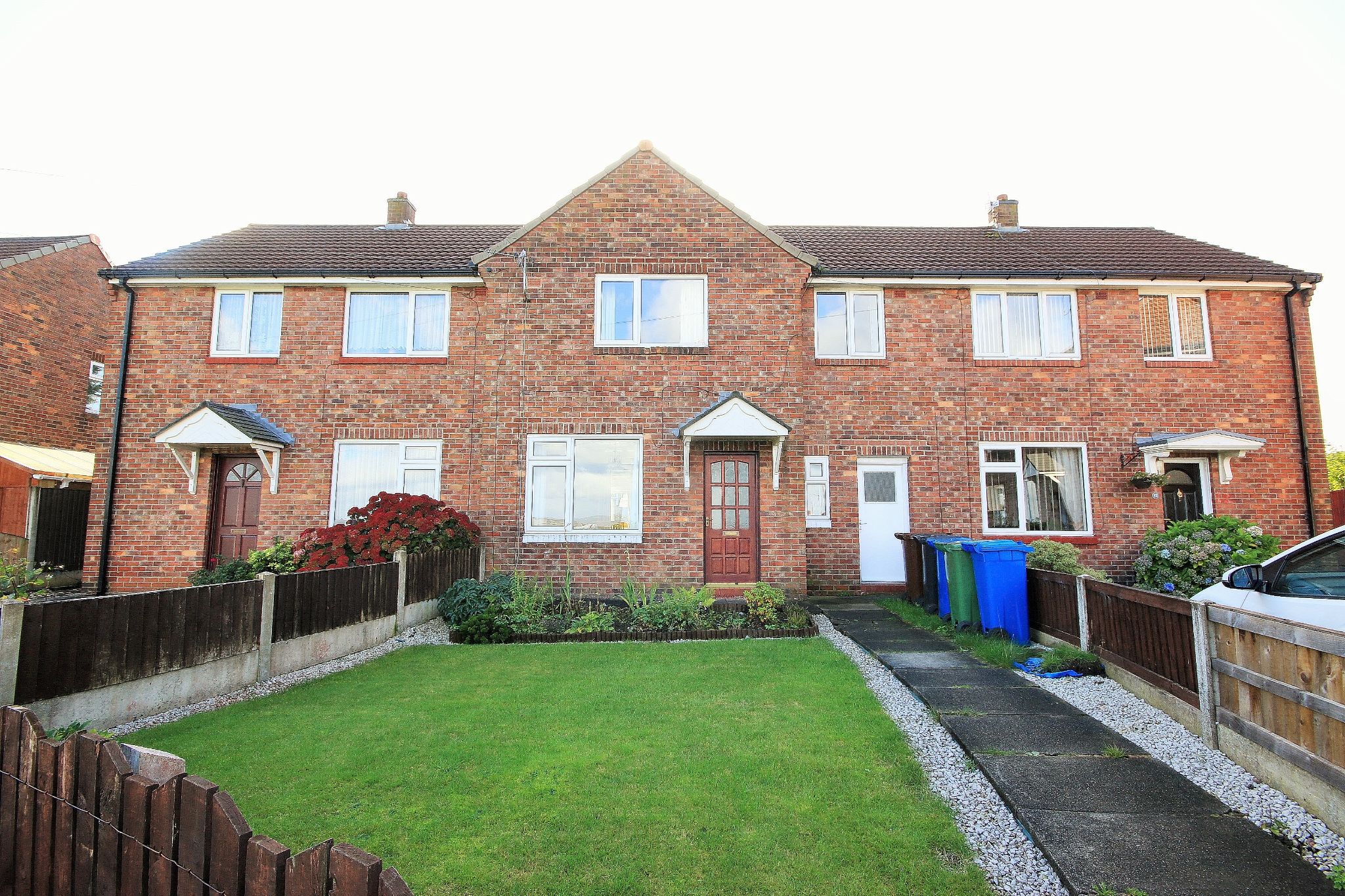 3 Bed End Terraced House For Sale - Photograph 8