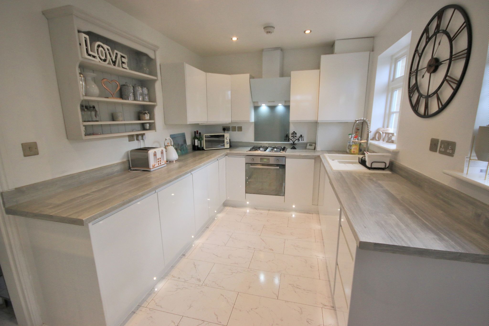 3 bedroom semi-detached house SSTC in Wigan - Photograph 7.