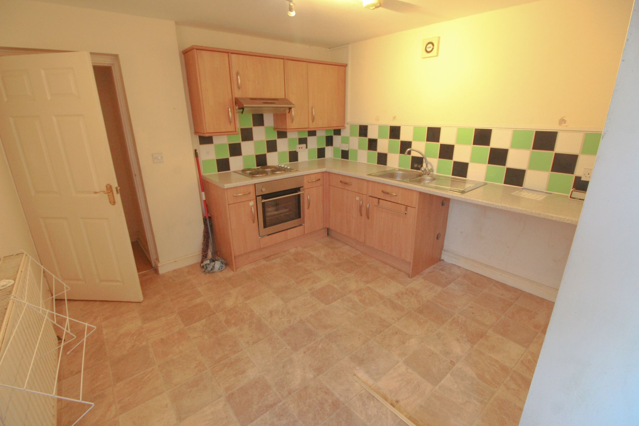 1 bedroom apartment flat/apartment To Let in Wigan - Photograph 5.