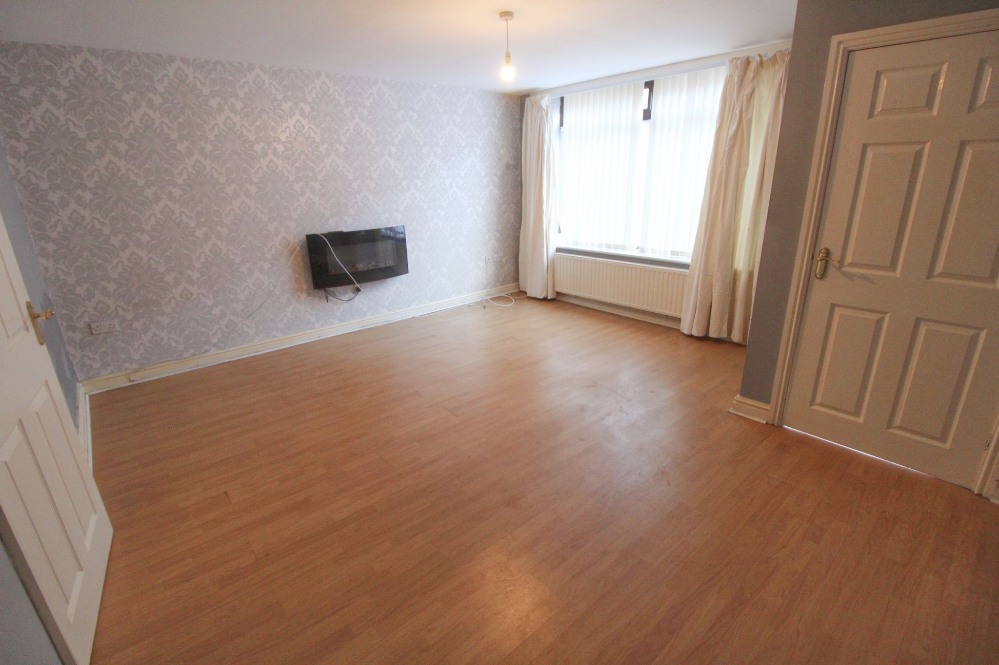 1 bedroom apartment flat/apartment To Let in Wigan - Photograph 2.