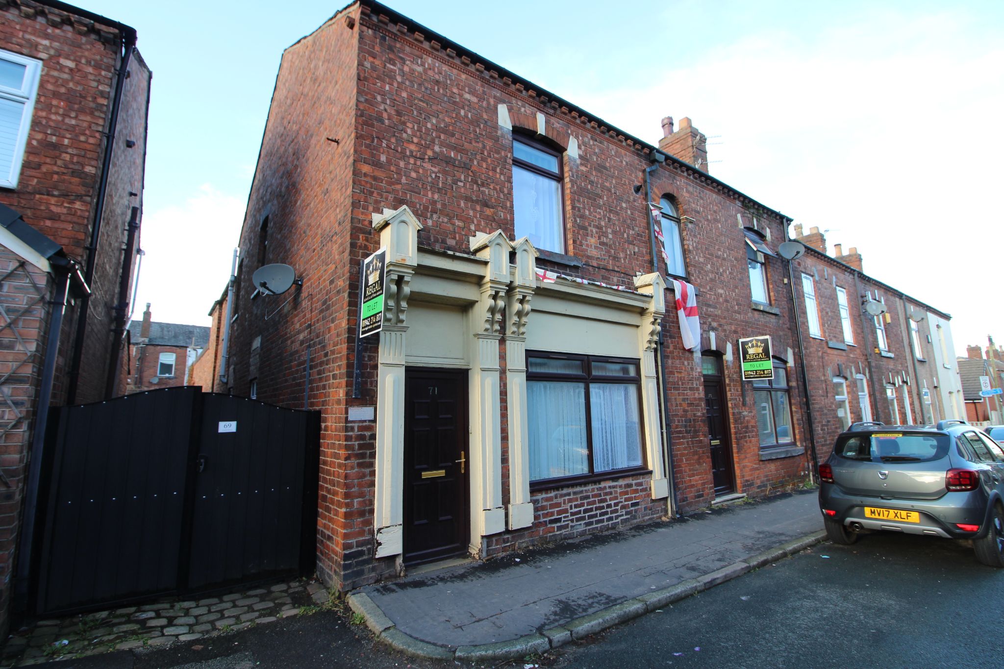 1 bedroom apartment flat/apartment To Let in Wigan - Photograph 1.