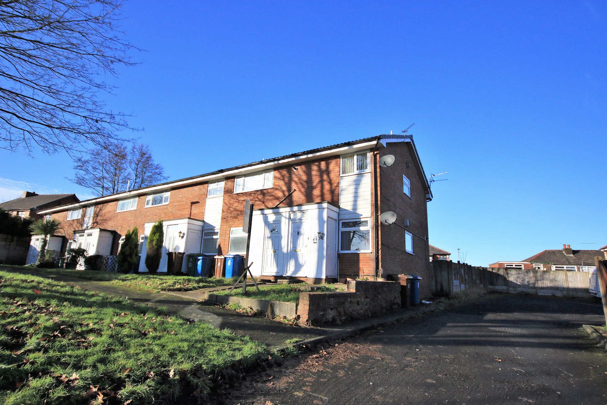 2 bedroom ground floor flat/apartment SSTC in Wigan - Photograph 1.
