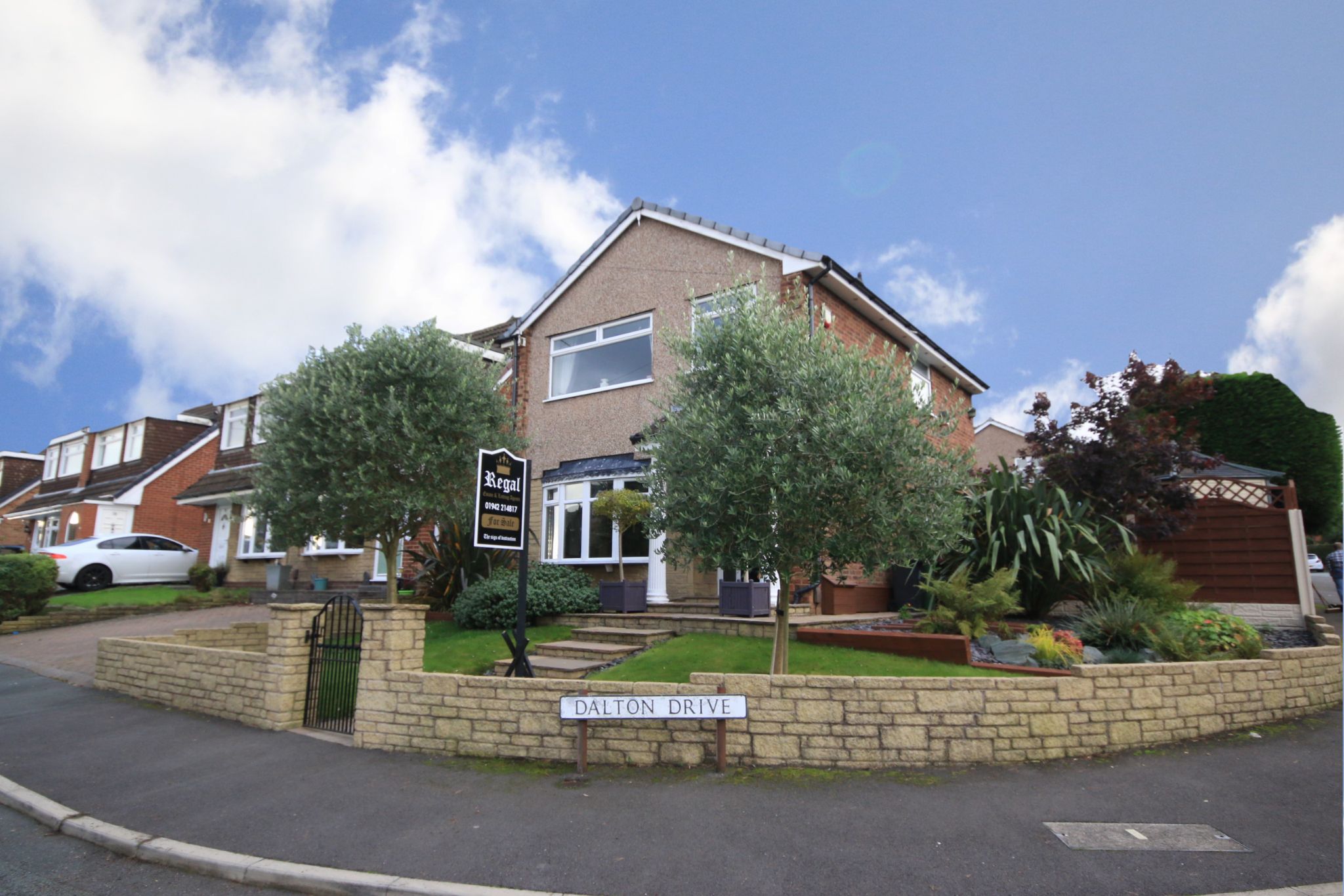 3 bedroom detached house For Sale in Wigan - Photograph 1.