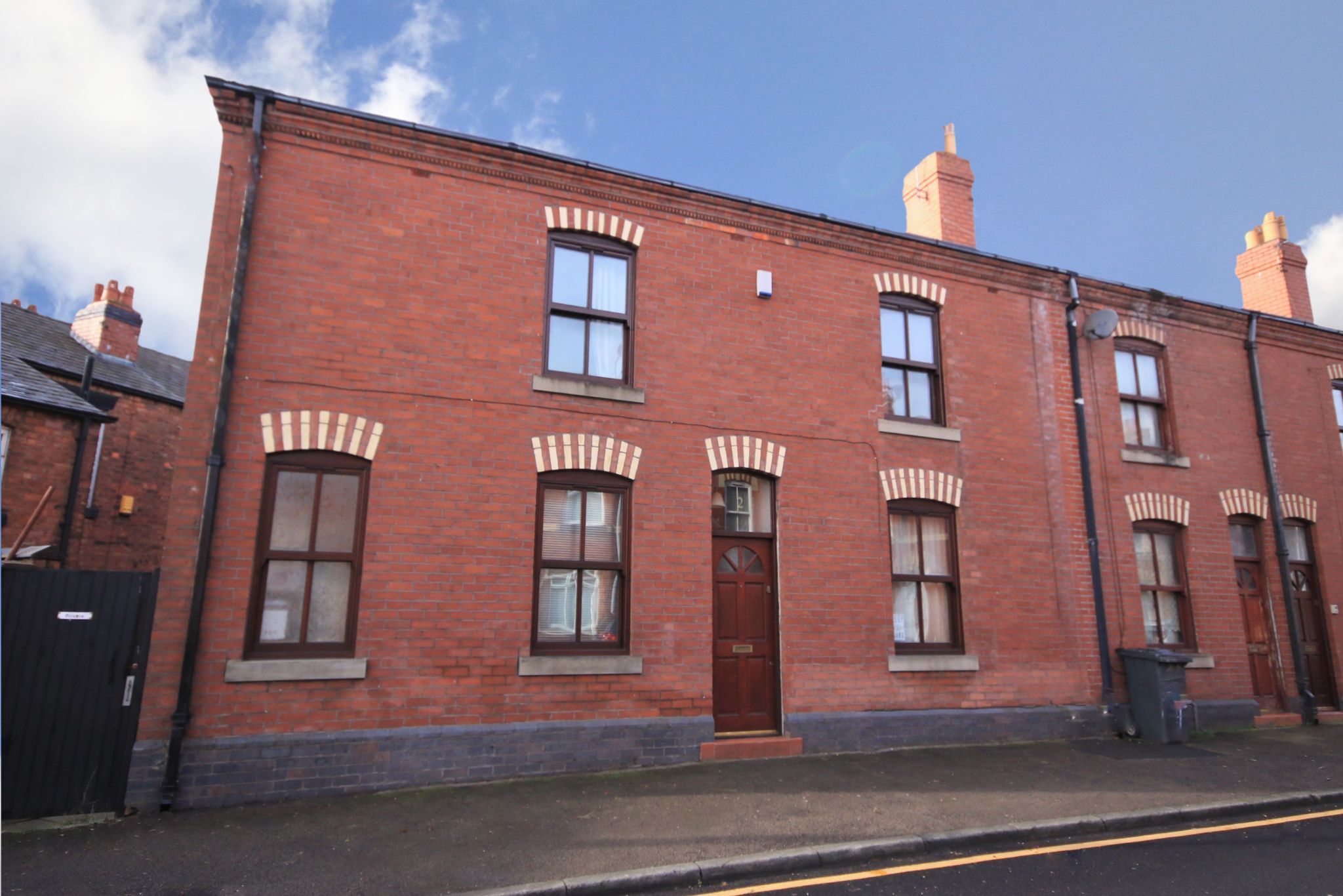 2 bedroom end terraced house Sale Agreed in Wigan - Photograph 1.