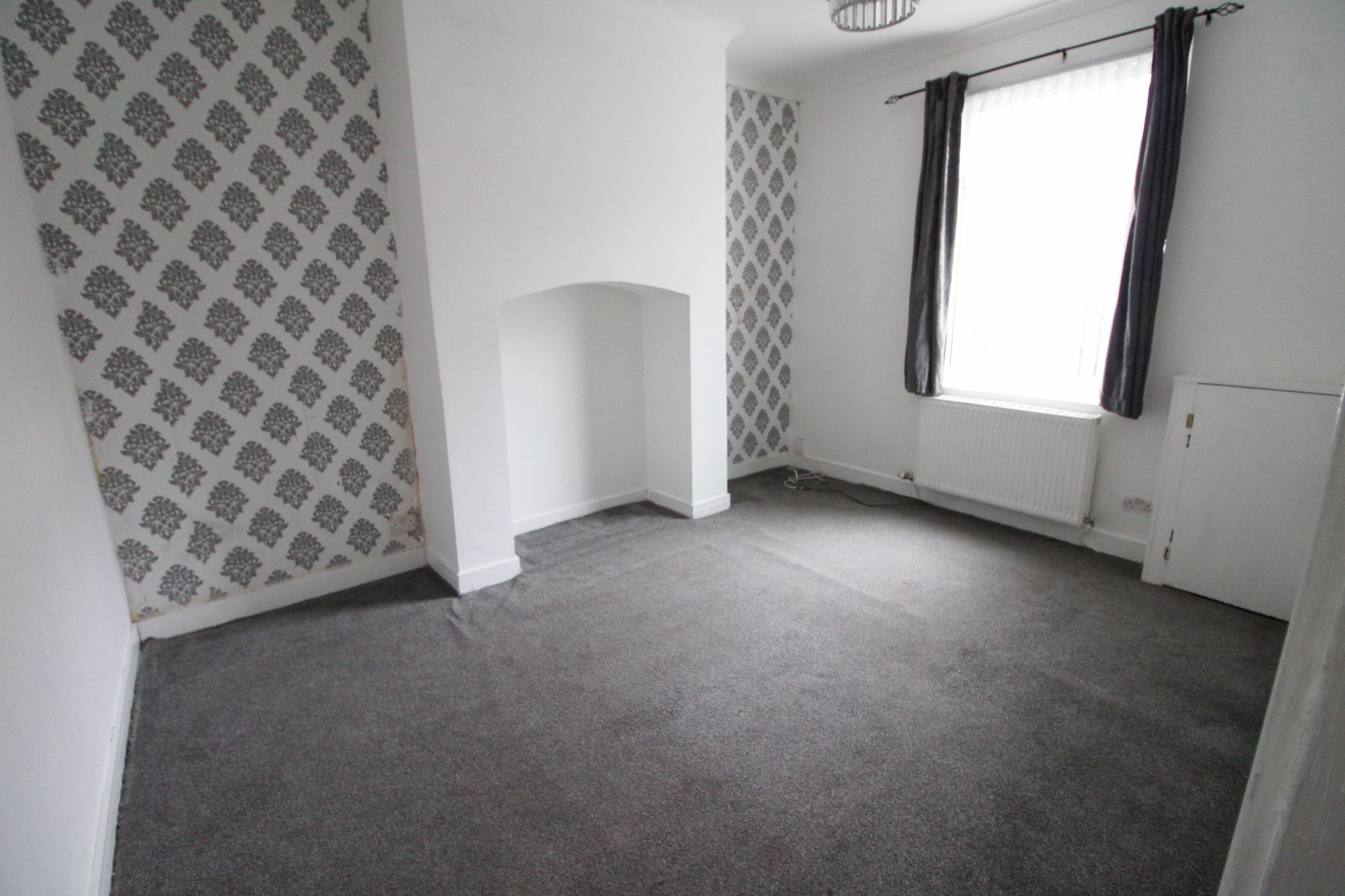 3 bedroom mid terraced house To Let in Wigan - Property photograph.