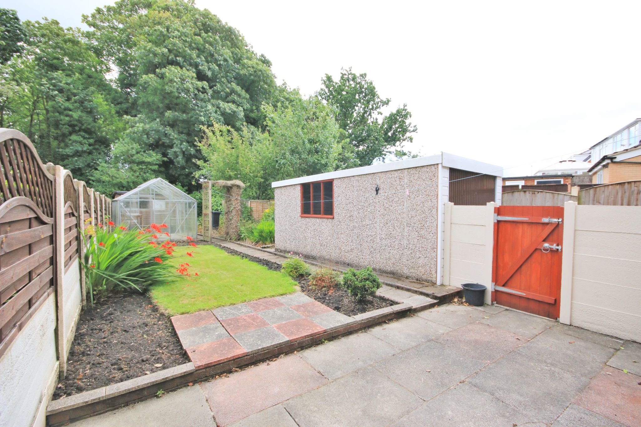 Ravenswood Avenue, Winstanley, Wigan, WN3 6EZ 3 bedroom semidetached